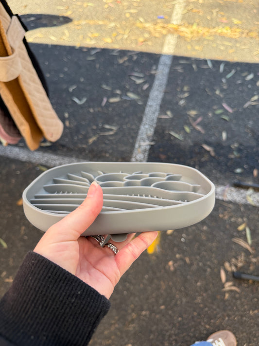 Square style slow feeder bowl