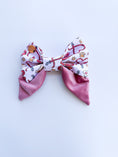 Load image into Gallery viewer, Paws of love sailor bow
