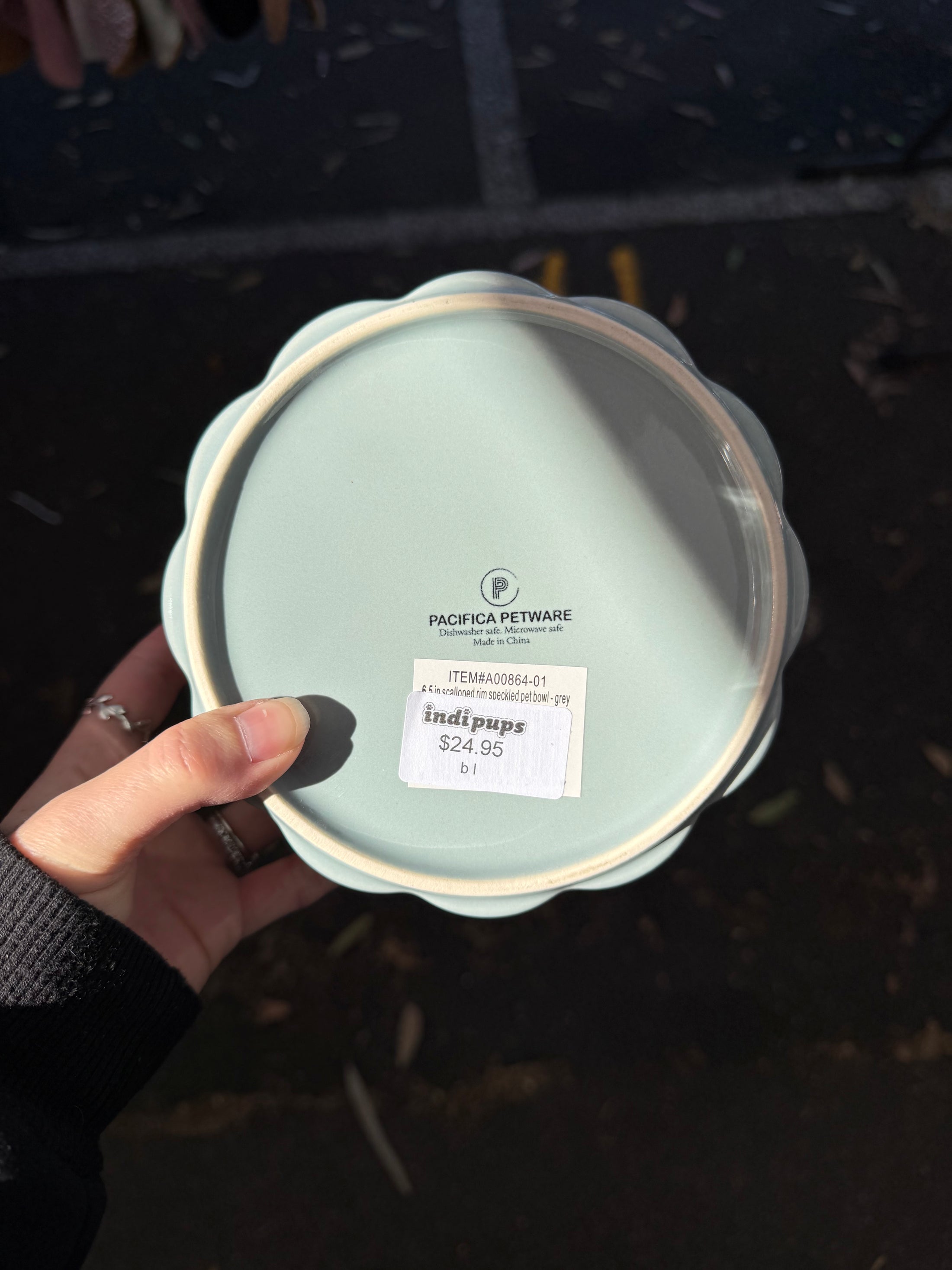 Ceramic Ribbed Dog Bowl
