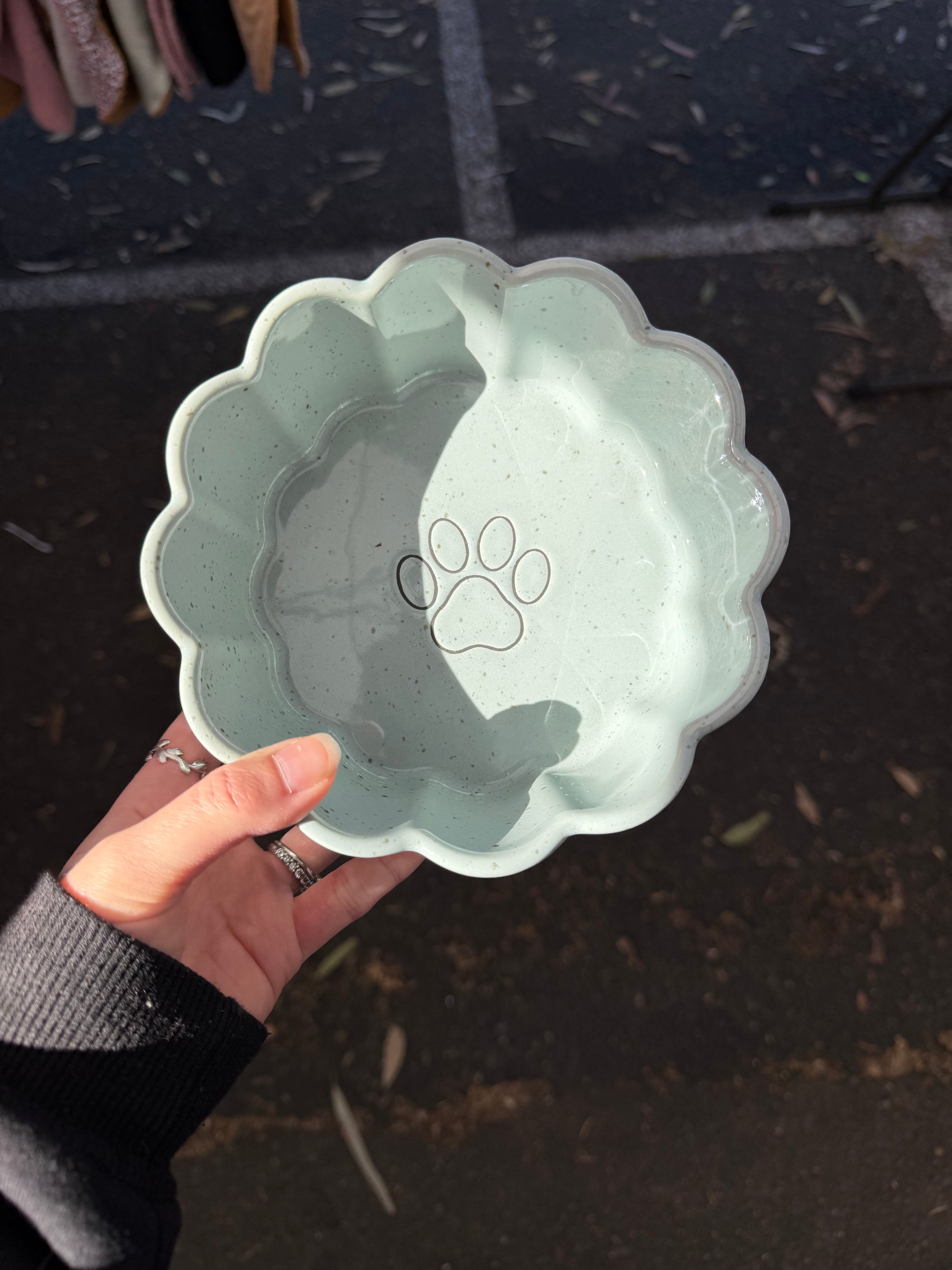 Ceramic Ribbed Dog Bowl