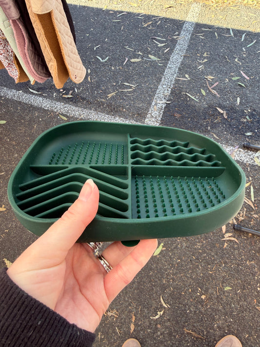 Square style slow feeder bowl